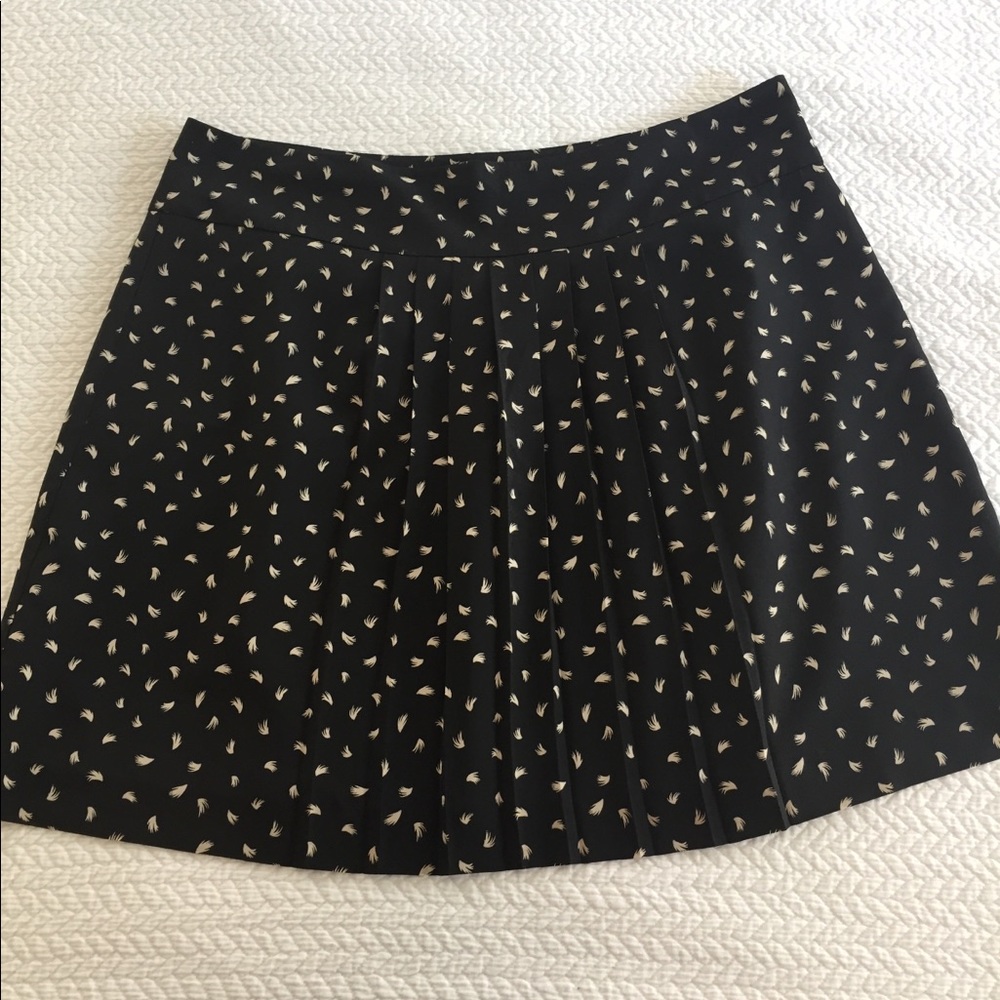 LOFT black front-pleated skirt